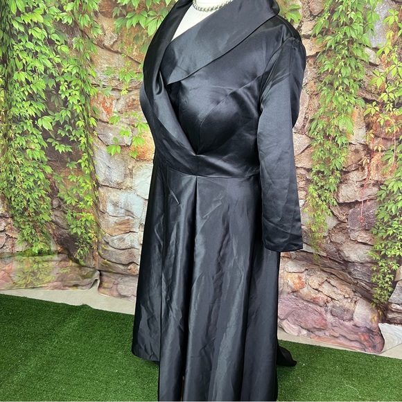 NWT JJ'S HOUSE Black Satin A-Line V-Neck Mother of Bride Gown, 26W - Picture 11 of 14